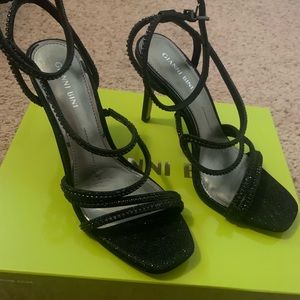 NWT Gianni Bini heels with ankle strap.